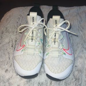 Nike size 8 1/2 and women